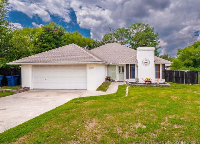 Property at 2707 S Brookside Cir, Mcalester, OK 74501, 3 beds, 2 baths