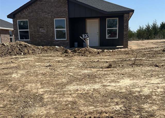 Property at 820 Elm St, Seminole, OK 74868, 3 beds, 2 baths
