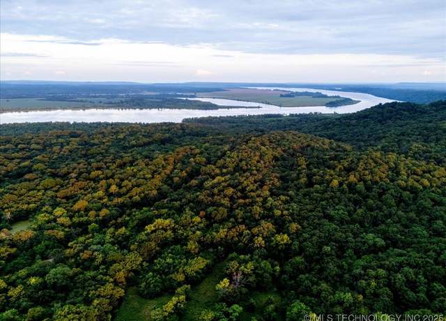 Property at 02 E Davis Field Rd, Muskogee, OK 74403