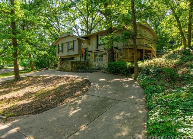 Property at 1800 SE Polaris Dr, Bartlesville, OK 74006, 4 beds, 3 baths