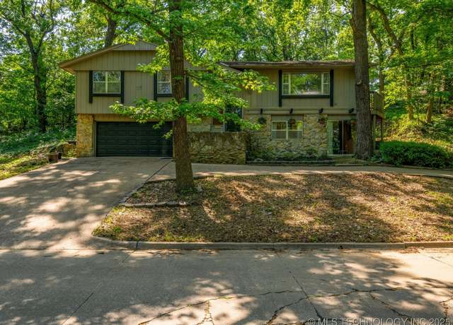 Property at 1800 SE Polaris Dr, Bartlesville, OK 74006, 4 beds, 3 baths