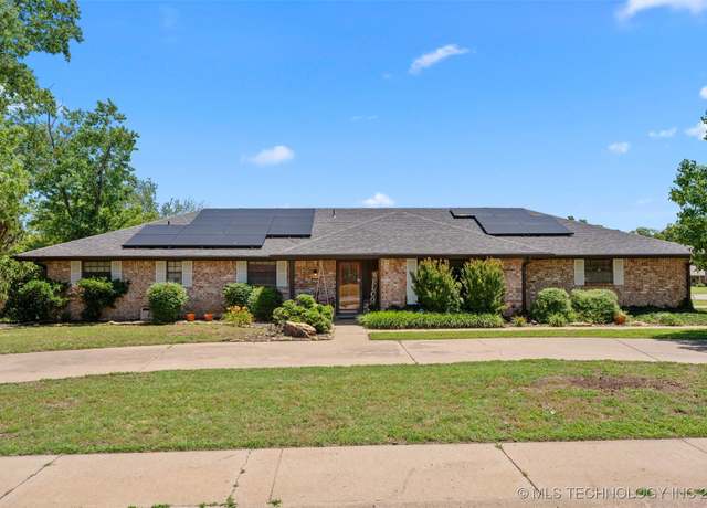 Property at 646 Clark Rd, Bartlesville, OK 74006, 4 beds, 2.5 baths