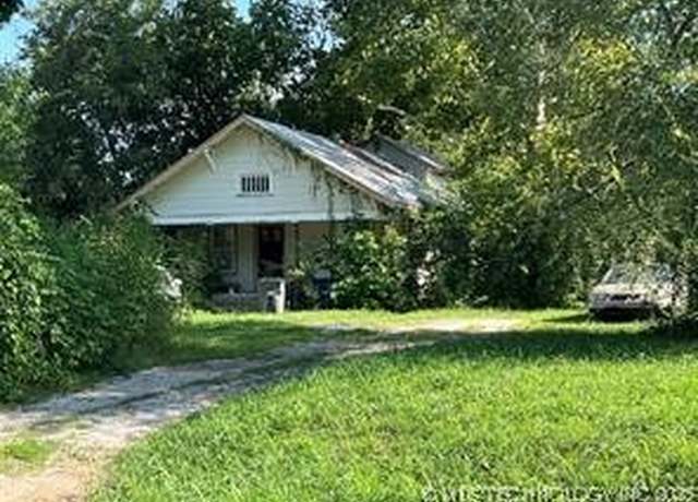 Property at 5108 W 10th St, Tulsa, OK 74127, 2 beds, 2 baths