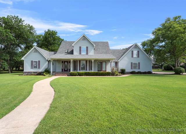 Property at 1310 Churchill Rd, Vinita, OK 74301, 4 beds, 3 baths