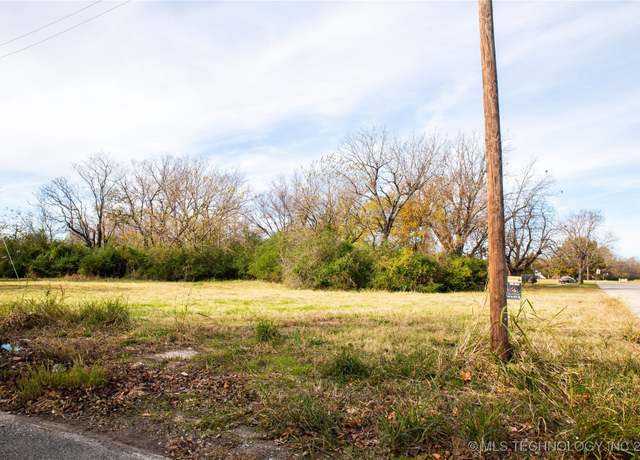 Property at 800 S 5th St, Muskogee, OK 74401