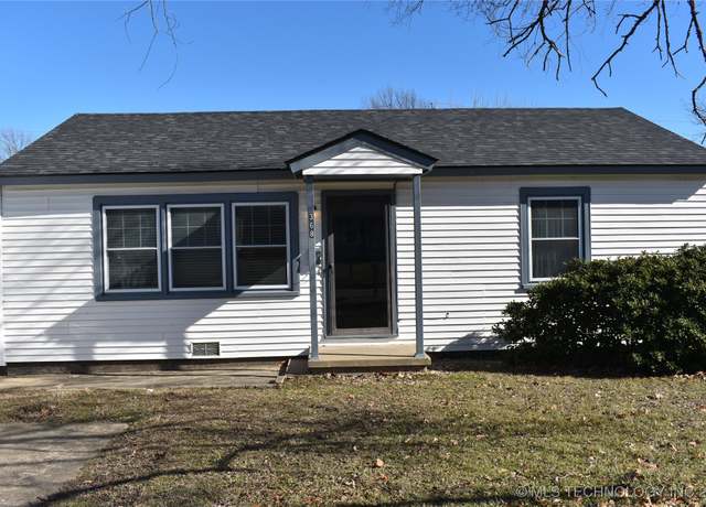 Property at 368 SE Elmhurst Ave, Bartlesville, OK 74006, 2 beds, 1 bath
