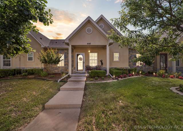 Property at 445 S Cypress Ave, Broken Arrow, OK 74012, 2 beds, 2 baths