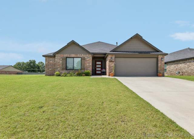 Property at 13936 S Ironwood Pl, Glenpool, OK 74033, 3 beds, 2 baths