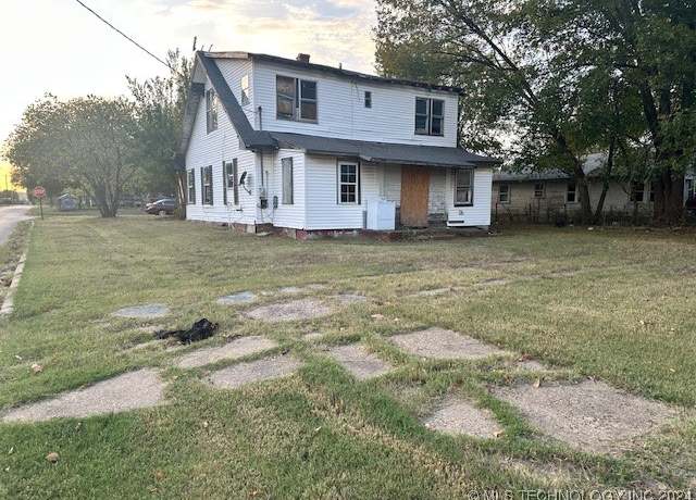 Property at 1101 N Collins Ave, Okmulgee, OK 74447, 4 beds, 2 baths