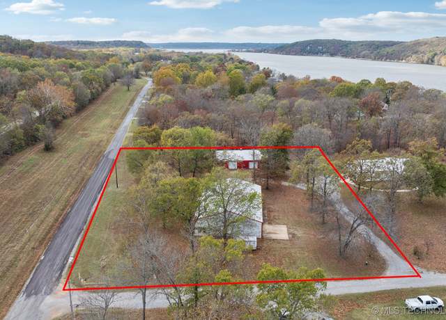 Property at 23 Lakewood Dr, Spavinaw, OK 74366, 3 beds, 2 baths
