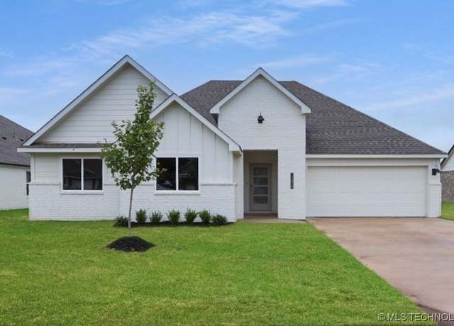 Property at 15808 E 75th Pl, Owasso, OK 74055, 4 beds, 2 baths