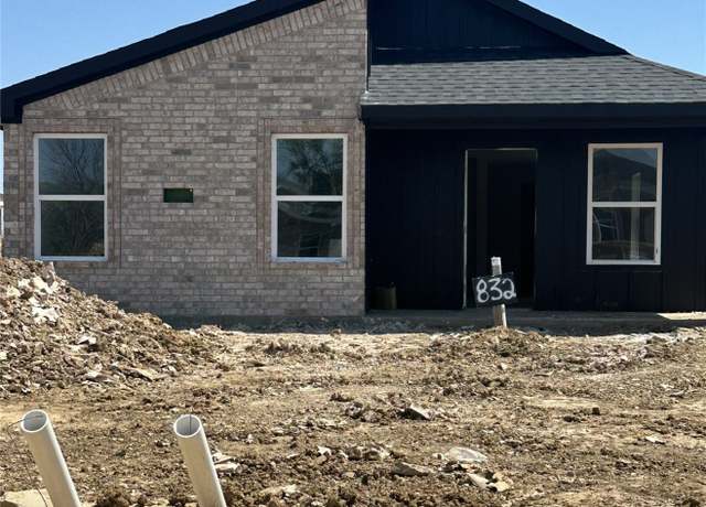 Property at 832 Elm St, Seminole, OK 74868, 3 beds, 2 baths
