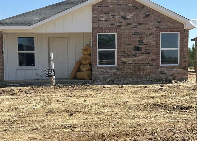 Property at 836 Elm St, Seminole, OK 74868, 3 beds, 2 baths