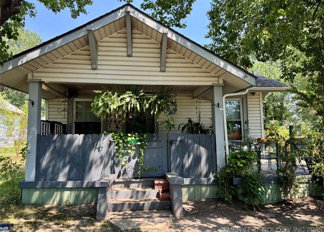 Property at 976 W Summit St, Muskogee, OK 74403, 2 beds, 1 bath