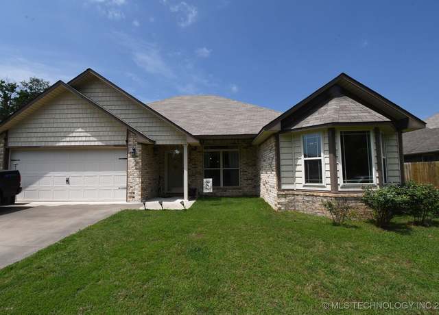 Property at 114 Stone, Roland, OK 74954, 4 beds, 2 baths
