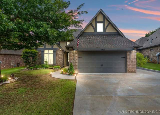 Property at 2610 E 139th St S, Jenks, OK 74008, 4 beds, 3.5 baths