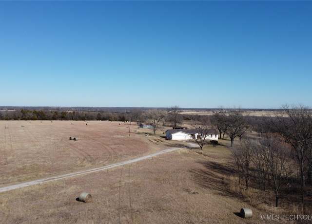 Property at 50625 E County Road 1550, Stratford, OK 74872, 3 beds, 2 baths