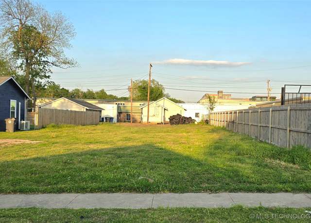 Property at 815 S Xanthus Ave, Tulsa, OK 74104