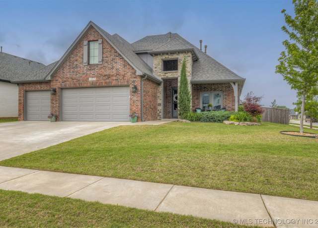 Property at 12576 S 7th Pl, Jenks, OK 74037, 4 beds, 3 baths