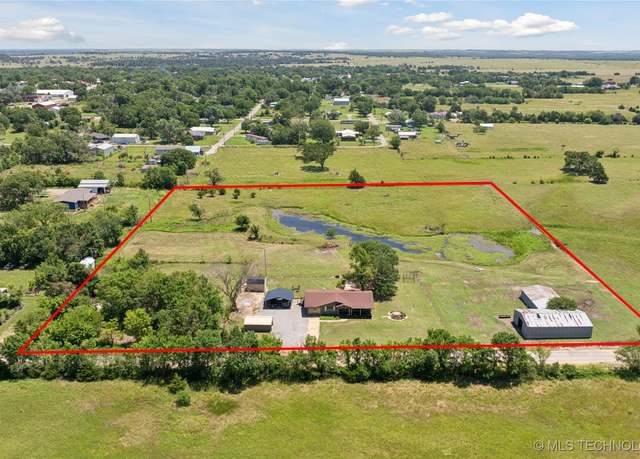 Property at 719 Oklahoma Ave, Wynona, OK 74084, 2 beds, 2 baths