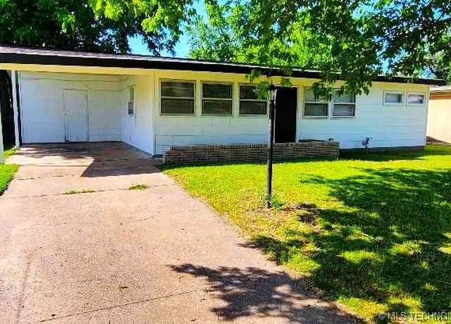 Property at 415 Sooner Rd, Bartlesville, OK 74003, 3 beds, 1 bath