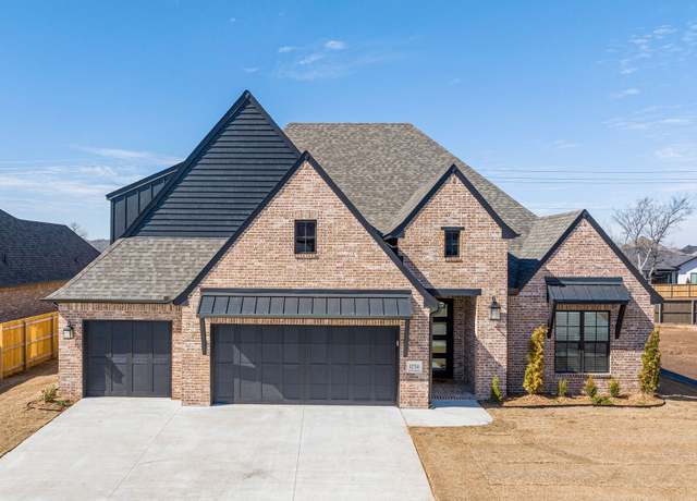 Property at 12714 S Irvington Ave, Tulsa, OK 74008, 4 beds, 3.5 baths