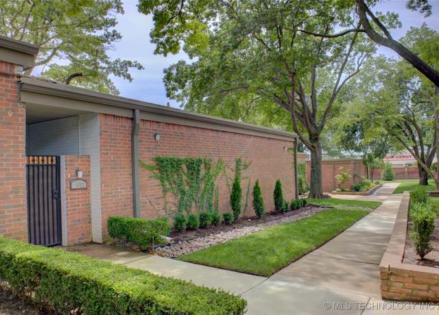 Property at 2411 E 72nd Pl Unit 2-A-3, Tulsa, OK 74136, 2 beds, 2.5 baths