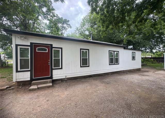 Property at 3927 W 8th St, Tulsa, OK 74127, 3 beds, 1 bath