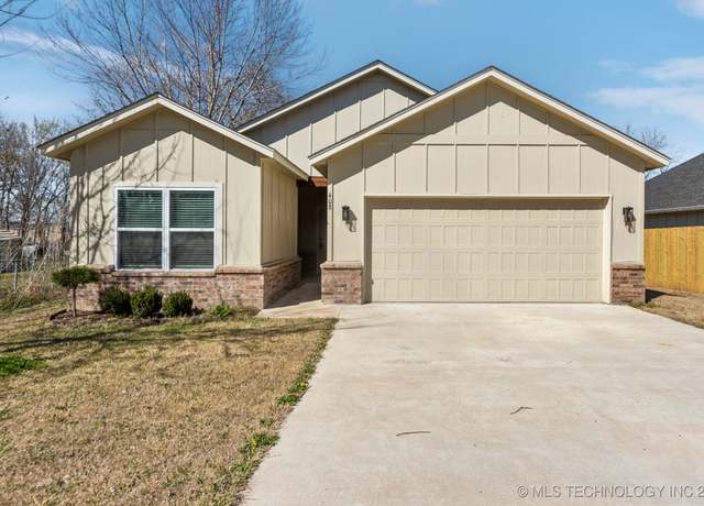 Property at 408 W Muskogee Ave, Chouteau, OK 74337, 4 beds, 2 baths