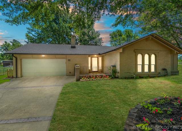 Property at 12915 S 120th EastPlace, Tulsa, OK 74011, 3 beds, 2 baths