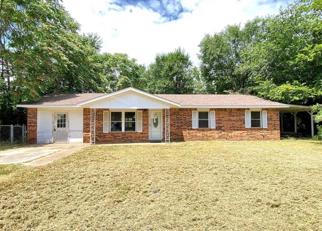 Property at 1648 Louise St, Westville, OK 74965, 3 beds, 1.5 baths