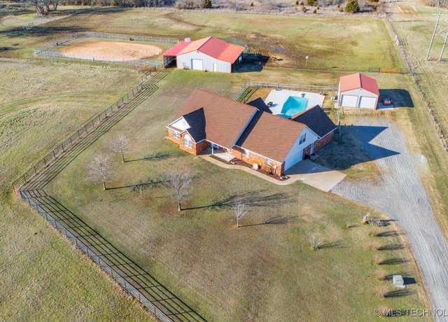 Property at 5002 W 500, Pryor, OK 74361, 4 beds, 3.5 baths