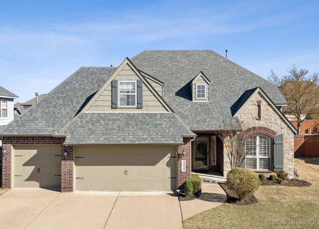 Property at 4028 W Roanoke St, Broken Arrow, OK 74011, 4 beds, 2.5 baths