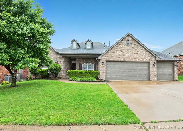 Property at 1809 E Montgomery St, Broken Arrow, OK 74012, 4 beds, 2 baths