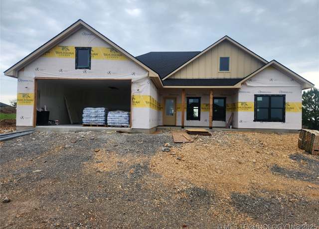 Property at 1940 N Everly Dr, Tahlequah, OK 74464, 3 beds, 2 baths