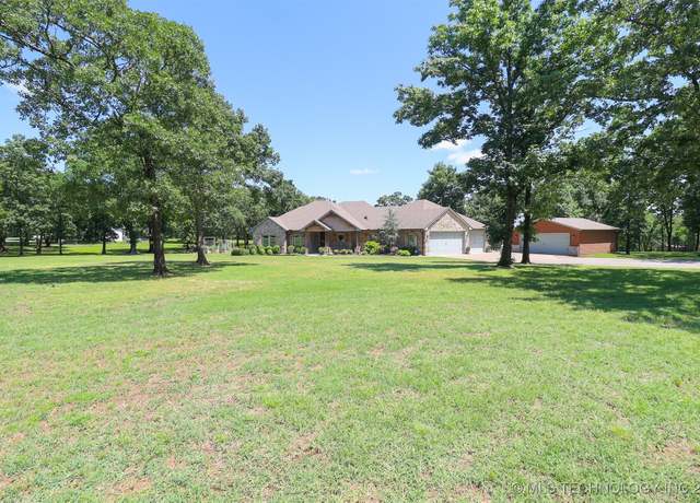 Property at 17061 S Creekwood Trl, Claremore, OK 74017, 3 beds, 2 baths