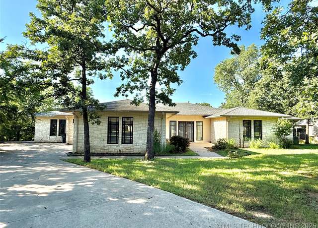 Property at 8307 S Allegheny Ave, Tulsa, OK 74137, 4 beds, 3.5 baths