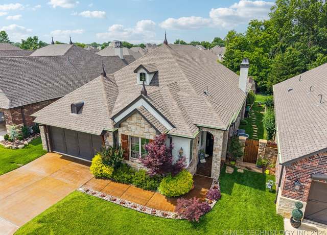 Property at 3818 W Phoenix Pl, Broken Arrow, OK 74011, 3 beds, 2 baths