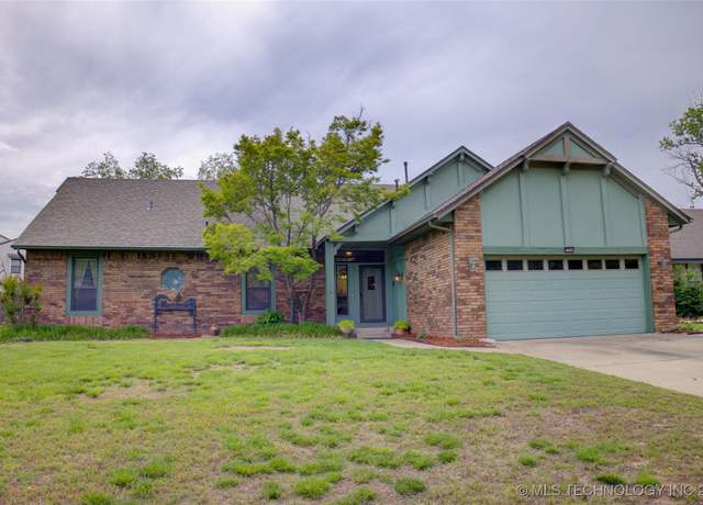 Property at 9948 S 67th EastPlace, Tulsa, OK 74133, 3 beds, 2 baths
