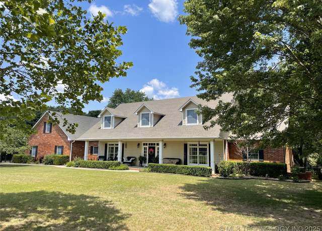 Property at 5730 Rolling Oaks Dr, Muskogee, OK 74401, 4 beds, 3.5 baths