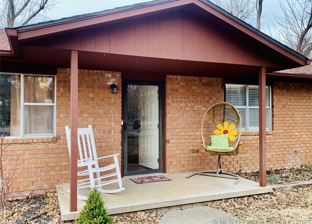 Property at 708 S Cherokee Ave, Tahlequah, OK 74464, 3 beds, 1.5 baths