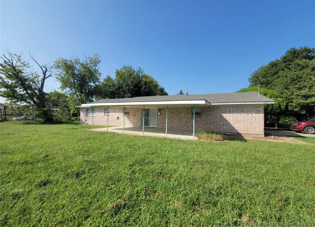 Property at 106664 S 4144 Rd, Council Hill, OK 74428, 3 beds, 2 baths