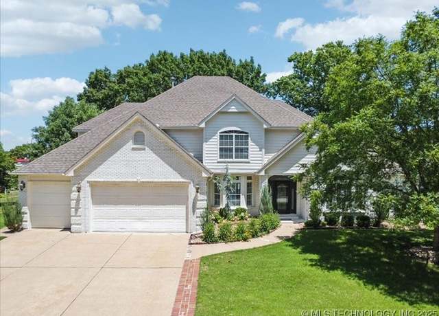 Property at 408 W Fairway Ct, Broken Arrow, OK 74011, 4 beds, 3.5 baths