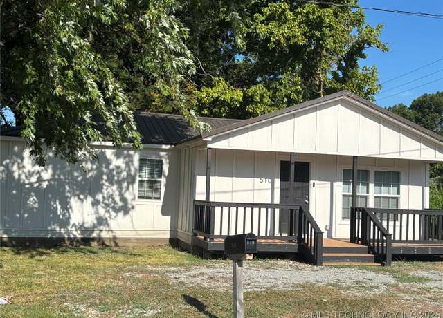 Property at 510 S Coo Y Yah, Pryor, OK 74361, 2 beds, 2.5 baths