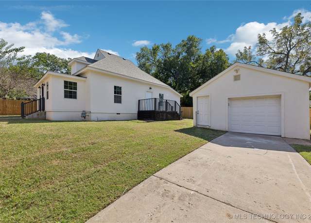 Property at 1910 E Marshall Pl, Tulsa, OK 74110, 3 beds, 2 baths