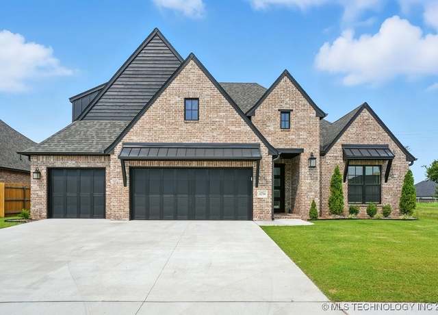 Property at 12714 S Irvington Ave, Tulsa, OK 74008, 4 beds, 3.5 baths
