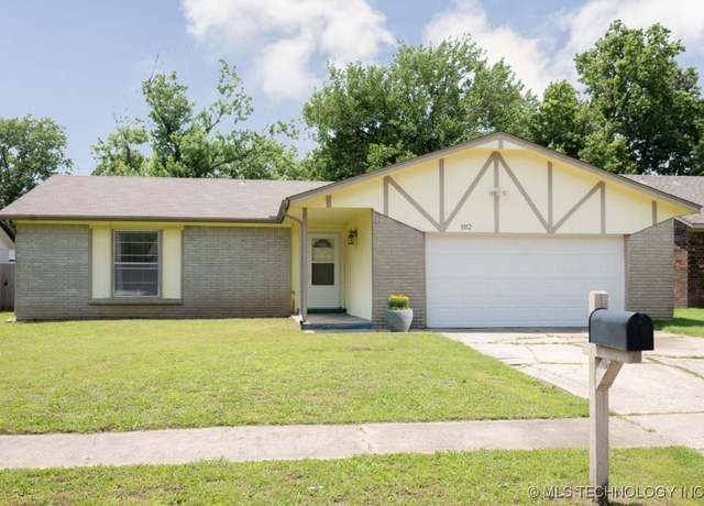 Property at 1112 N Hickory Ct, Broken Arrow, OK 74012, 3 beds, 2 baths