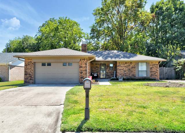 Property at 206 Allen Dr, Ardmore, OK 73401, 3 beds, 2 baths