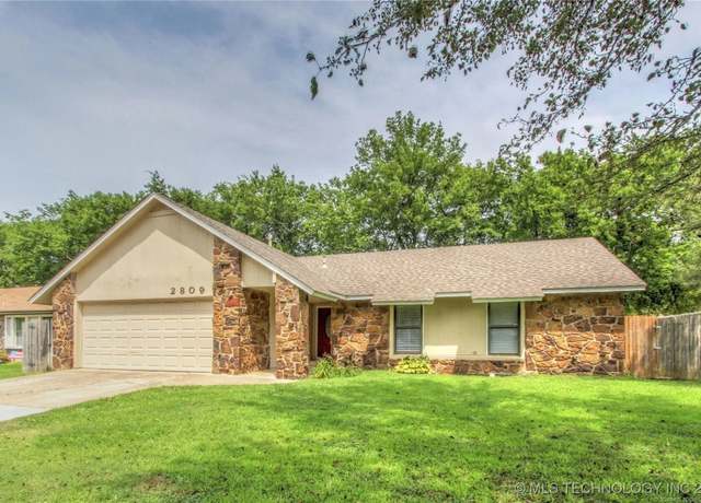 Property at 2809 S 140th Ave E, Tulsa, OK 74134, 4 beds, 2 baths