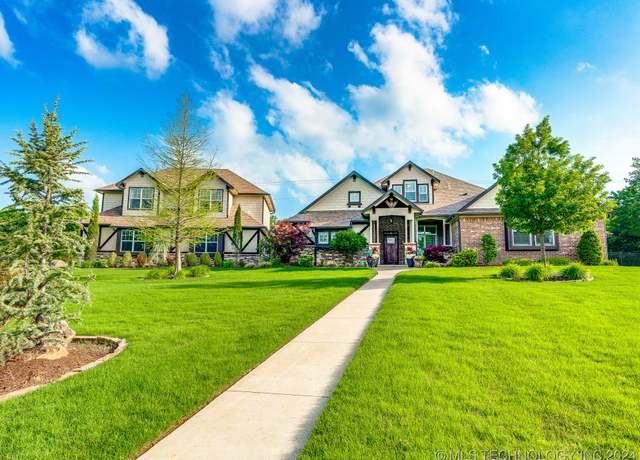 Property at 509 Cobblestone Dr, Ada, OK 74820, 4 beds, 3.5 baths